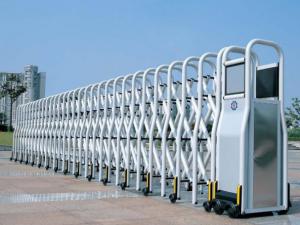 不銹鋼電動(dòng)伸縮門(mén)